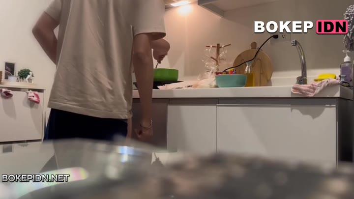 Bokep Viral Adek Lagi Masak Kena Genjot Dari Belakang